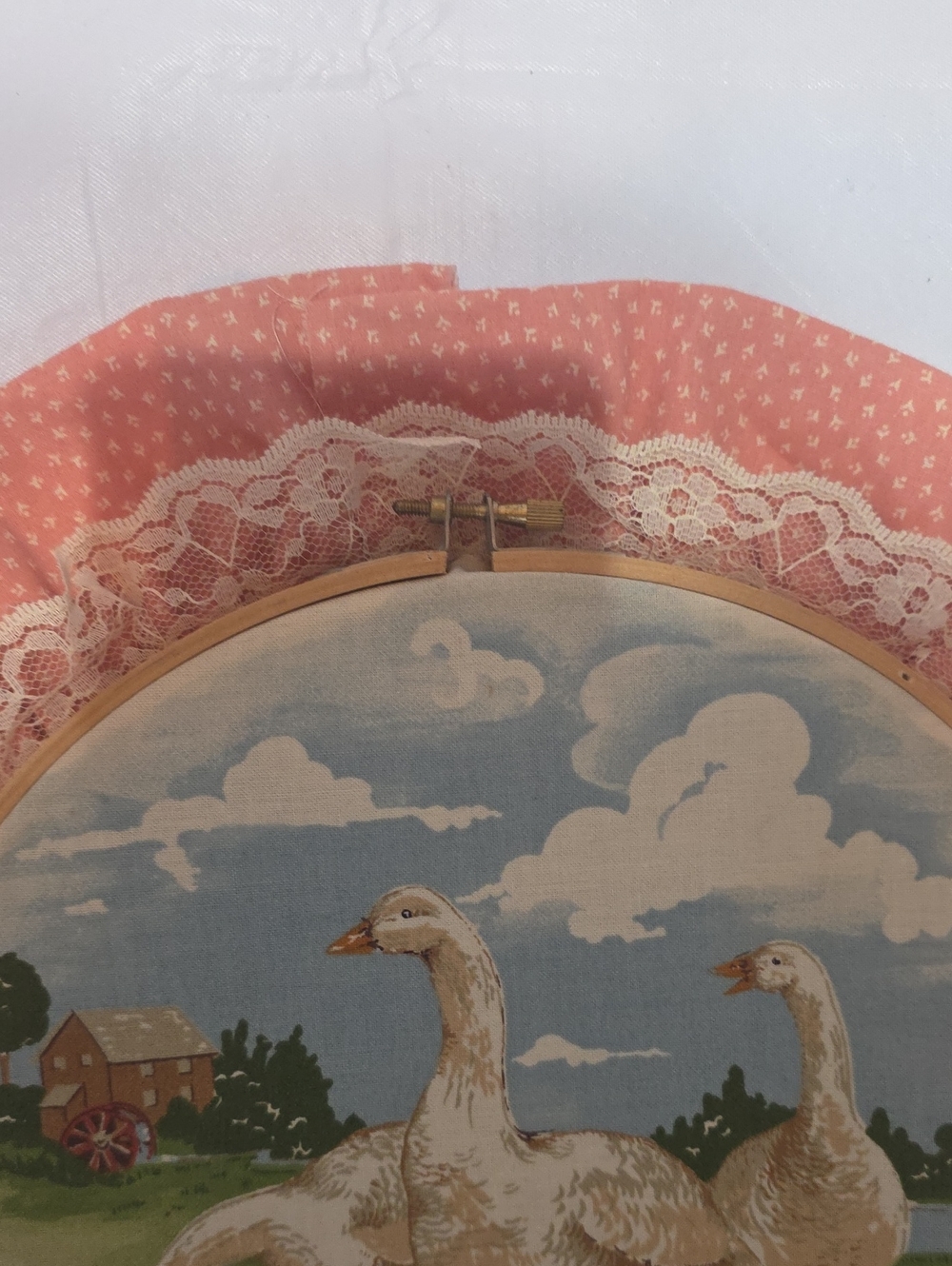 Vintage Embroidery Hoop Wall Art Geese Goslings Pink Lace Granny Cottagecore - Picture 3 of 5